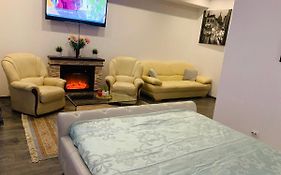 Seasons Apartments