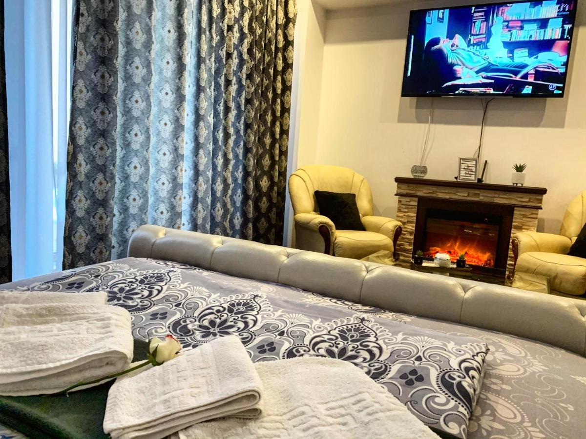 Seasons Apartments Брашов Екстер'єр фото